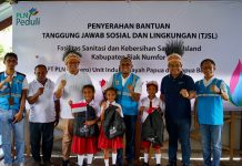 Dukung Pengembangan Wisata Papua, PLN Salurkan Bantuan Sanitasi Fasum di Pulau Sapomi, Biak