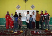 Kilang Pertamina Plaju, Ukir Senyum Masyarakat Sekitar Perusahaan dengan Sedekah Rutin dari Pekerja