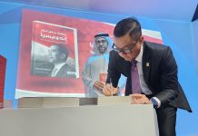 Jadi Inspirasi, Biografi Jokowi Karya Dirut PLN Diluncurkan di Dubai Dalam Bahasa Arab