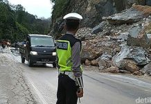 Jalan Nasional Jambi-Padang Lumpuh Total Akibat Banjir