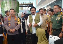 Tinjau Pelabuhan Merak, Menko Hadi Jamin Keamanan Jalur Mudik Lebaran