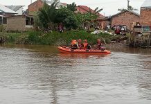 BASARNAS PALEMBANG CARI BOCAH TENGGELAM DISUNGAI BORANG