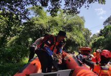 EMPAT ORANG HILANG TERBAWA ARUS BANJIR, BASARNAS SUMSEL KERAHKAN 2 TIM RESCUE
