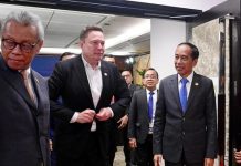 Luhut Beberkan Isi Pertemuan Jokowi dan Elon Musk di Bali