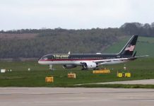 Jet Pribadi Trump Tabrakan dengan Pesawat Lain di Bandara Florida