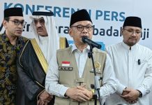 Lepas Kloter Pertama, Pimpinan Komisi VIII DPR Pastikan Perbaikan Layanan Haji 2024