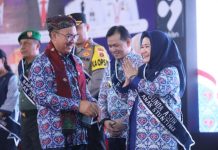 Kepala BKKBN RI Resmi Kukuhksn Elen Setiadi Bersama Melza Elen Setiadi Sebagai Duta Bapak dan Bunda Asuh Anak Stunting Sumsel