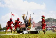 Pj Gubernur Elen Setiadi Dampingi Menko Perekonomian Airlangga Hartarto Pimpin Apel dan Simulasi Karhutla Provinsi Sumsel Tahun 2024