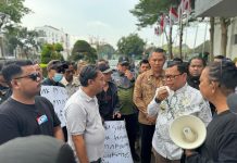Terima Langsung Rombongan Pendemo, Komitmen Pj Walikota Palembang Tegakan Perda