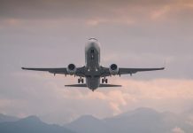 Singapore Airlines Berasap Saat Mendarat, Landasan Bandara Jepang Ditutup