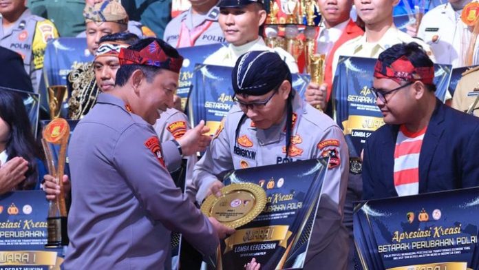 kapolri-jenderal-listyo-sigit-prabowo-menghadiri-malam-apresiasi-kreasi-setapak-perubahan-polri-dok-ist_169