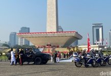 Dilepas Heru Budi, Kirab Bendera Pusaka Tinggalkan Monas Menuju Halim-IKN