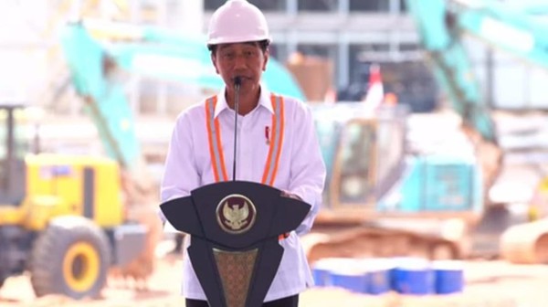 presiden-joko-widodo-jokowi-meresmikan-smelter-injeksi-bauksit-perdana-pt-borneo-alumina-indonesia-di-mempawah-kalimantan-bara_169