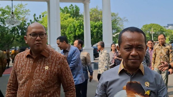bahlil-hingga-rosan-menghadap-jokowi-di-istana-negara_169