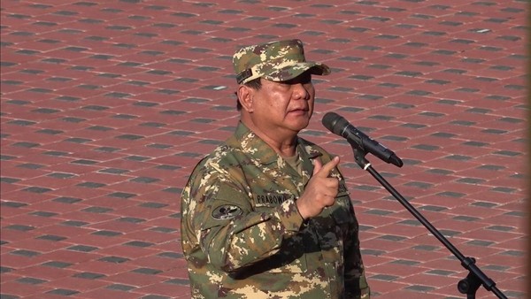 presiden-prabowo-subianto-dalam-retreat-kabinet-merah-putih-di-magelang-dok-screenshot-video_169