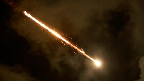 tegang-rudal-iran-beterbangan-di-langit-israel-1_169