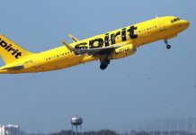 Spirit Airlines Terkena Tembakan Saat di Udara, Satu Pramugari Terluka
