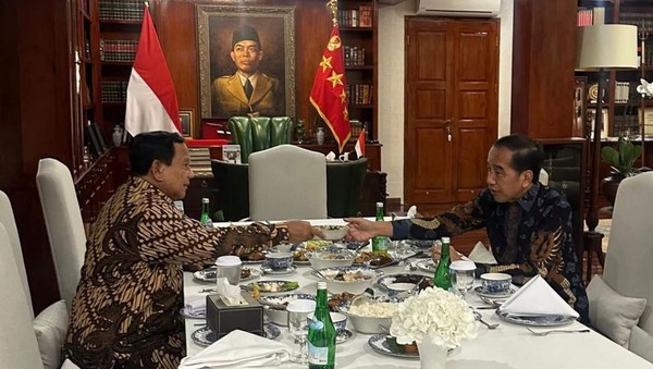 jokowi-unggah-foto-makan-malam-bareng-prabowo-di-kertanegara_169