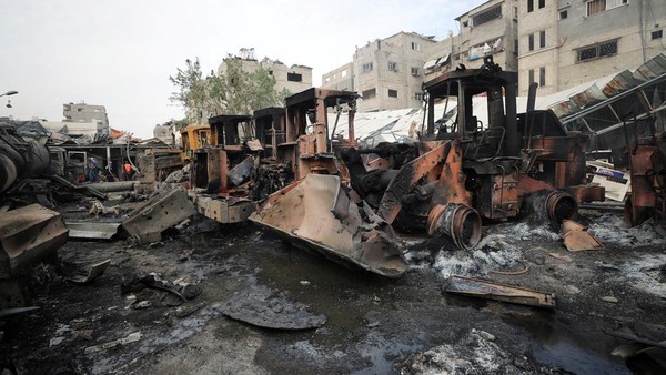 israel-terus-bombardir-gaza-alat-evakuasi-dan-bantuan-hancur-1745412659305_169