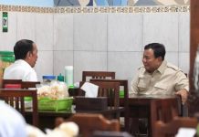 Jokowi Ungkap Guyon soal Partai Gajah Saat Jajan Bakmi Bareng Prabowo