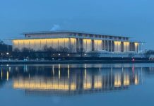 Nama Trump Disematkan, Gedung Ikonik AS Ini Langsung Rugi Rp 16,7 Miliar