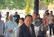 SBY Tiba di TMII untuk Hadiri Pernikahan Sekpri Prabowo