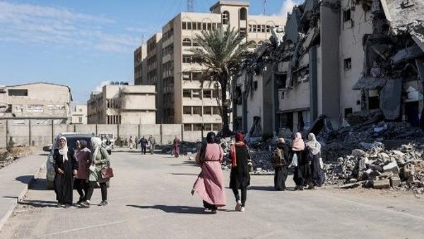 universitas-islam-gaza-kembali-dibuka-di-tengah-reruntuhan-perang-1765785103970_169