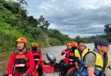TENGGELAM SAAT PASANG PERANGKAP IKAN, BASARNAS LAKUKAN PENCARIAN