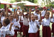 Danantara Indonesia dan PLN Salurkan 5.000 Paket Perlengkapan Sekolah ke Tiga Provinsi di Indonesia