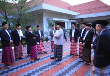 Salat Idul Fitri di Masjid Sultan Mahmud Badaruddin Jayo Wikramo, Gubernur Herman Deru Tekankan Nilai Kebersamaan dan Kepedulian