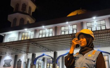 Jaga Terang di Hari Kemenangan, Cerita Petugas PLN Amankan Keandalan Listrik di Momen Idulfitri
