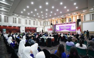 Dukung Penurunan Angka Kematian Ibu, PLN Salurkan Alat Deteksi Dini Risiko Kehamilan untuk Layanan Masyarakat di Garut