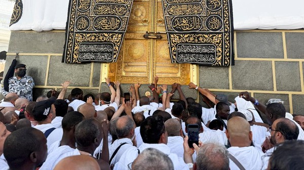 masjidil-haram-dipadati-jemaah-jelang-puncak-haji-1779183082019_169