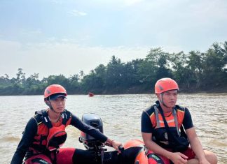 Terseret Arus Saat Berenang, Anak Perempuan 11 Tahun Hilang di Sungai Musi, Pencarian Terus Dilakukan