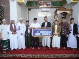 Herman Deru Dorong Masjid Jadi Pusat Kegiatan Sosial dan Keagamaan Masyarakat
