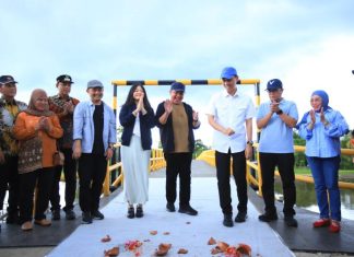 Herman Deru Prioritaskan Infrastruktur Dasar, Resmikan Jembatan Penghubung Senilai Hampir Rp5 Miliar di OKI