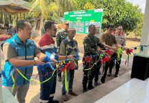 PLN Sambungkan Listrik Gratis untuk Penerima Program Bedah Rumah di Desa Perambatan