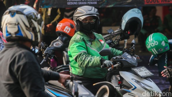 driver-ojol-dukung-potongan-aplikasi-8-kawal-perpres-272026-1778149848941_169