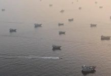 115 Kapal Sudah Melintas Sejak Selat Hormuz Dibuka, 2.500 Pelaut Dievakuasi