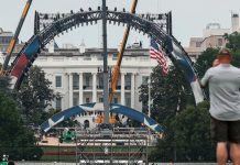 Ngotot Jadikan Gedung Putih Venue UFC, Trump Mau Digugat