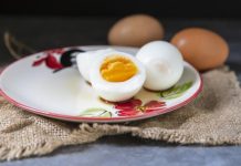 Telur Rebus Setengah Matang Vs Matang, Mana Lebih Sehat?