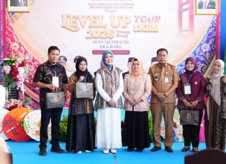 Ketua TP PKK Sumsel Feby Herman Deru Ajak Masyarakat Bangkitkan Wastra Daerah Lewat Batik