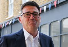 Burnham Telepon Trump Usai Resmi Jadi PM Inggris, Ini yang Dibahas