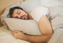 Tidur Setelah Asar Bikin Hilang Akal? Begini Penjelasan Hadits
