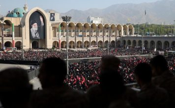 Tanpa Mojtaba, 3 Putra Ali Khamenei Hadiri Upacara Pemakaman di Teheran