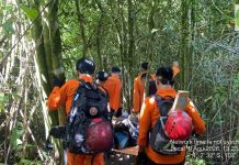 TIM SAR GABUNGAN EVAKUASI PENDAKI YANG MENGALAMI CEDERA DI GUNUNG DEMPO