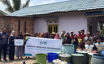 Tanggap Bencana Kekeringan, YBM PLN UID S2JB Salurkan Air Bersih untuk Warga Sukamulya Palembang