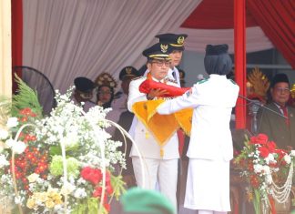 Ratu Dewa Inspektur Upacara HUT ke-81 RI di JSC, Dorong Kerja Nyata untuk Palembang