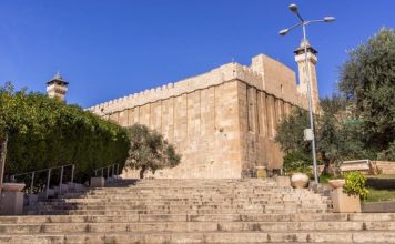 Israel Tutup Masjid Ibrahimi di Hebron dan Larang Pelaksanaan Salat