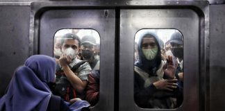 Ini Perbedaan Batuk Karena Polusi Udara VS Flu Biasa Menurut Pakar